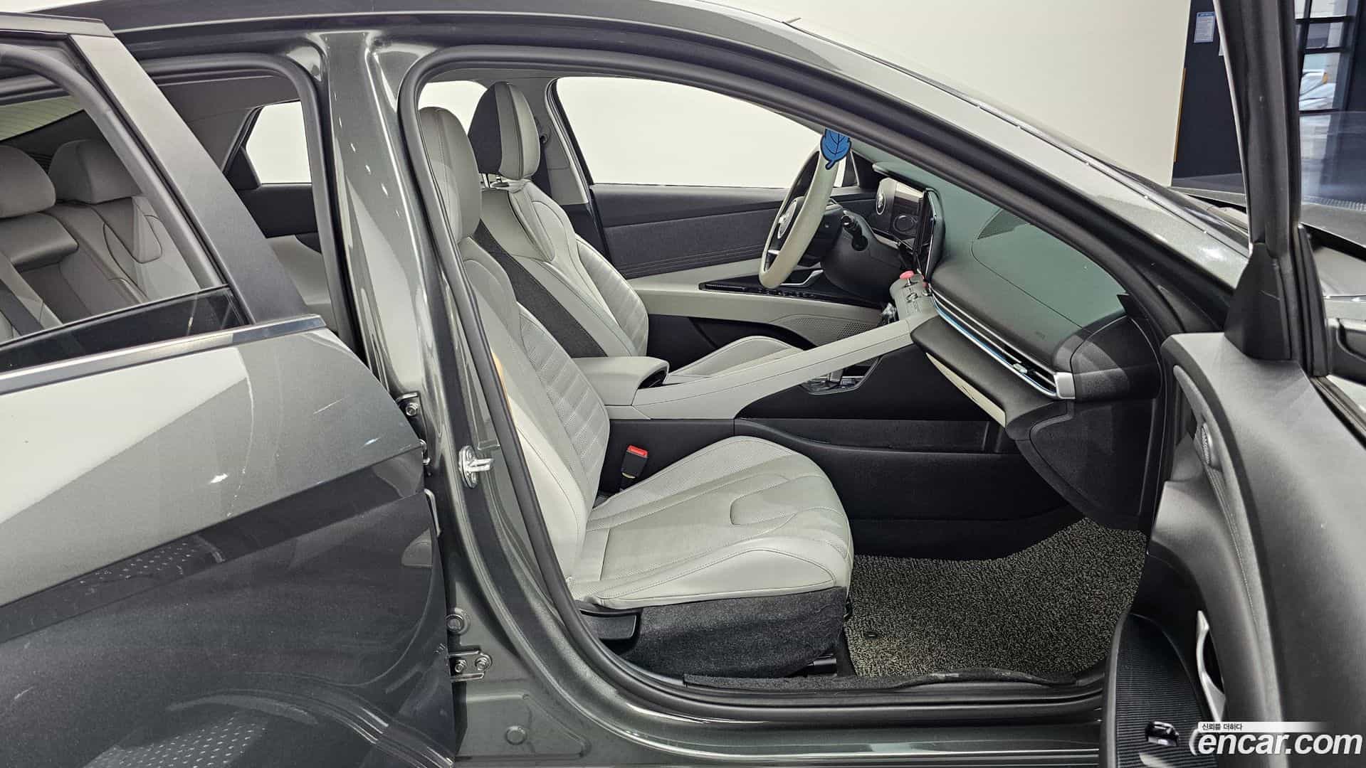 AVANTE Hyundai 2021.0-OPTION-015
