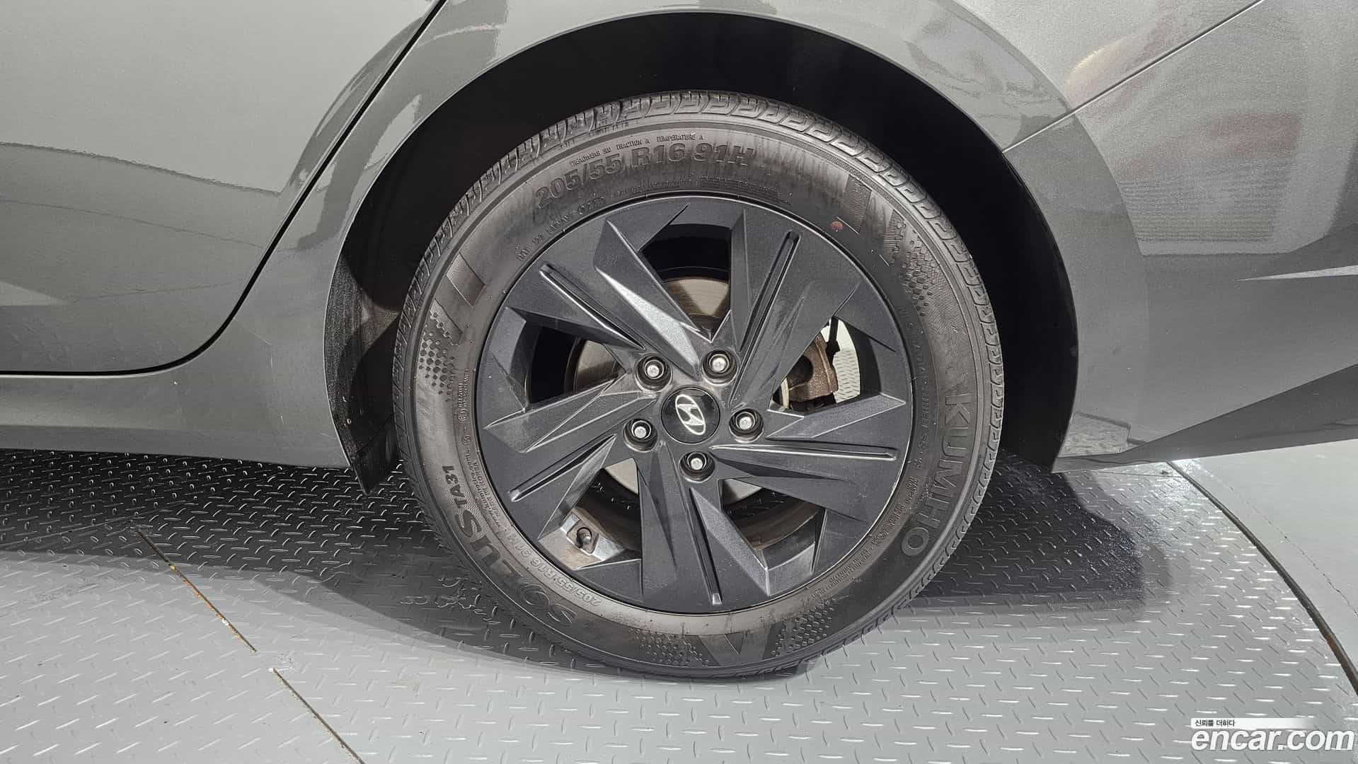AVANTE Hyundai 2021.0-OUTER-031
