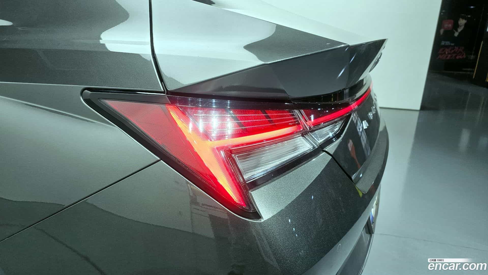 AVANTE Hyundai 2021.0-OUTER-033