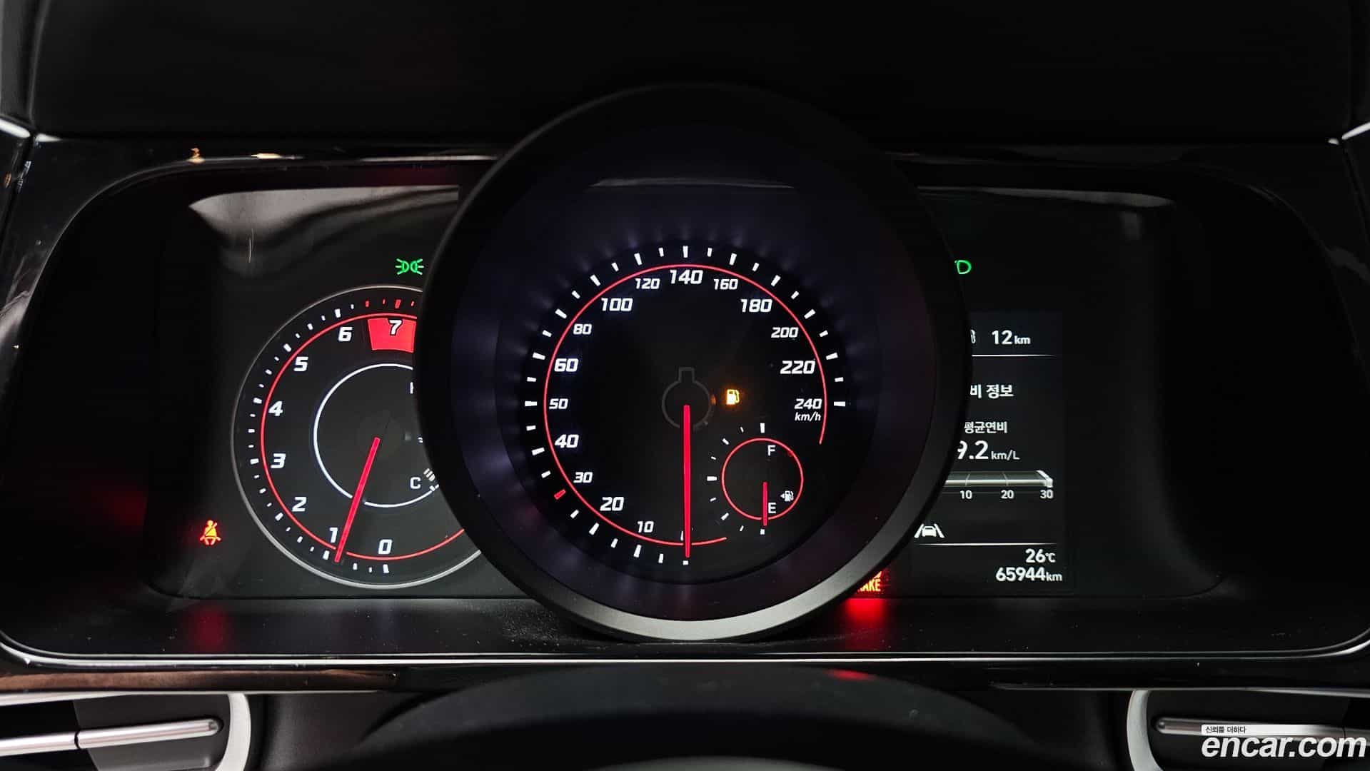 AVANTE Hyundai 2022.4-INNER-008
