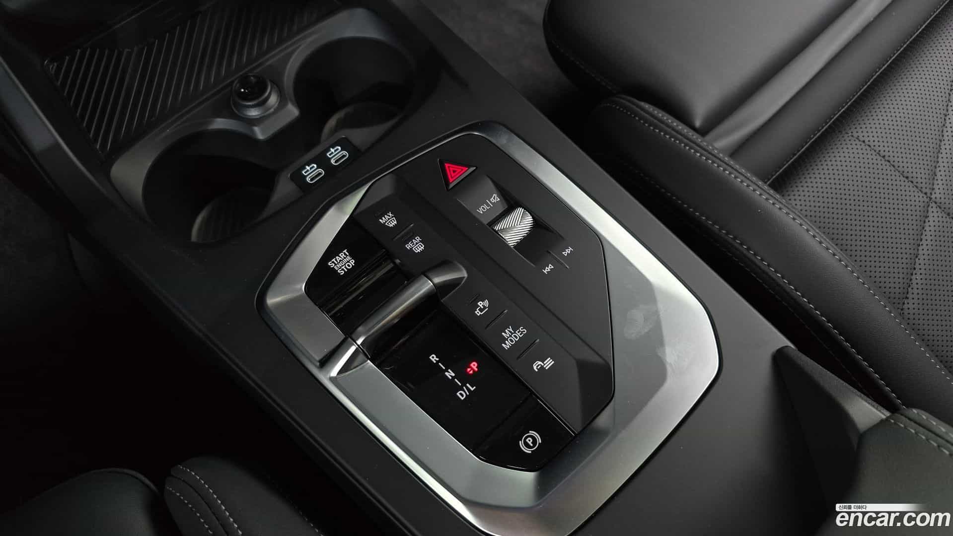 1-Series BMW 2025.7-INNER-009