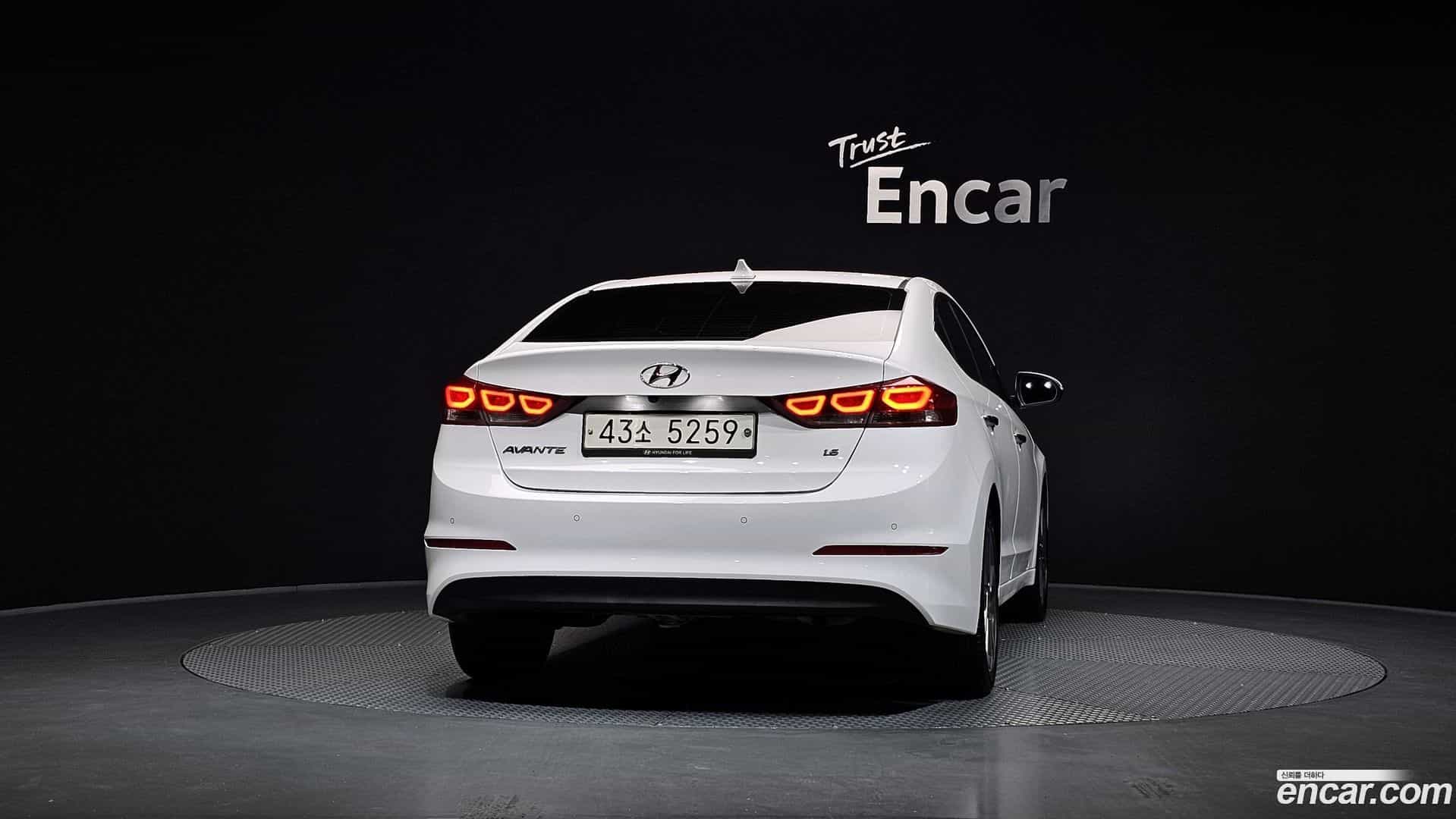 AVANTE Hyundai 2017.7-OUTER-004