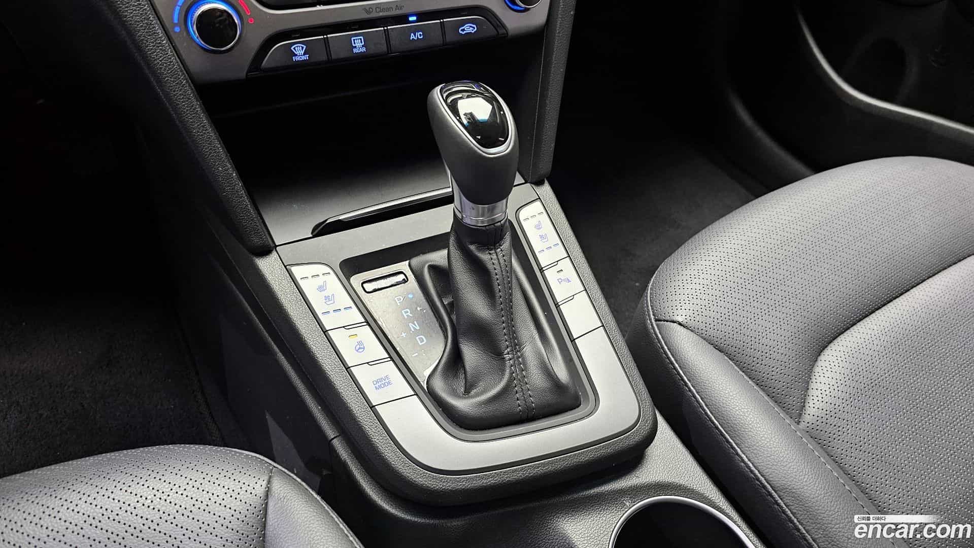 AVANTE Hyundai 2017.7-INNER-009