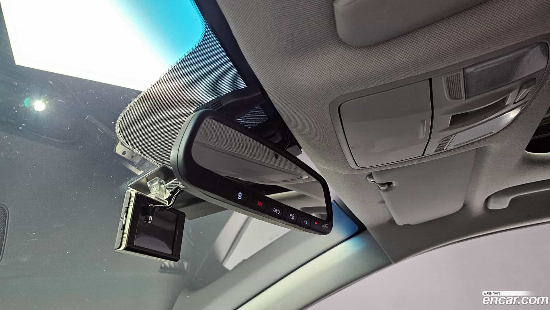 AVANTE Hyundai 2017.7-OPTION-024