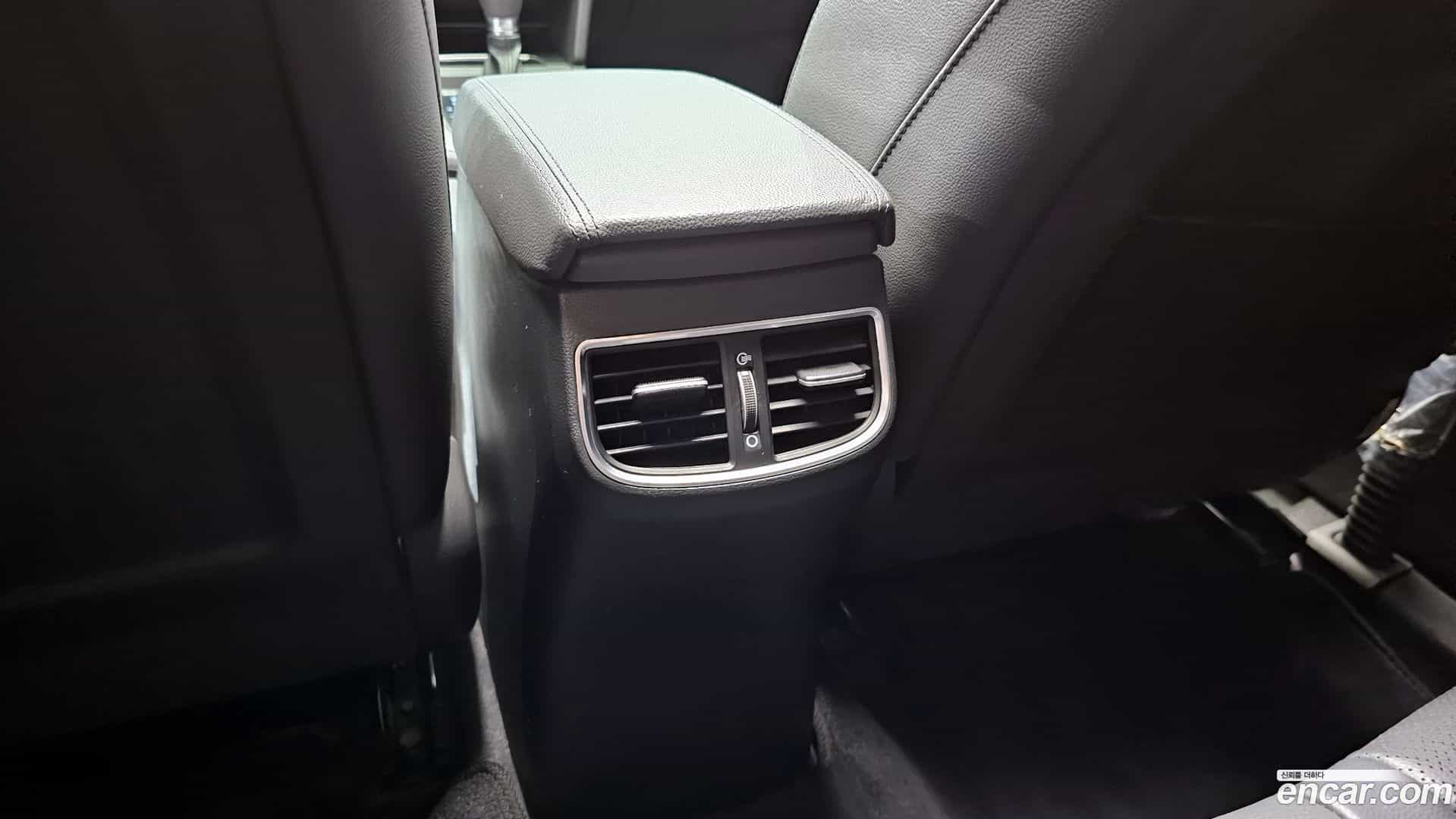 AVANTE Hyundai 2017.7-OPTION-043