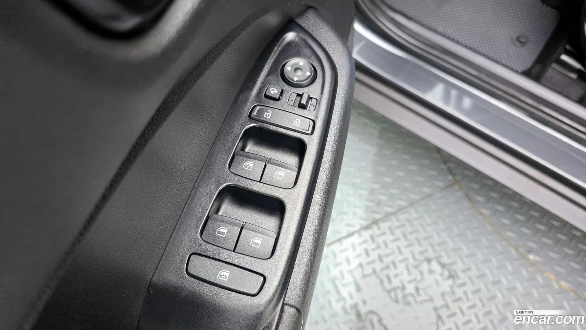 Venue Hyundai 2019.7-OPTION-021