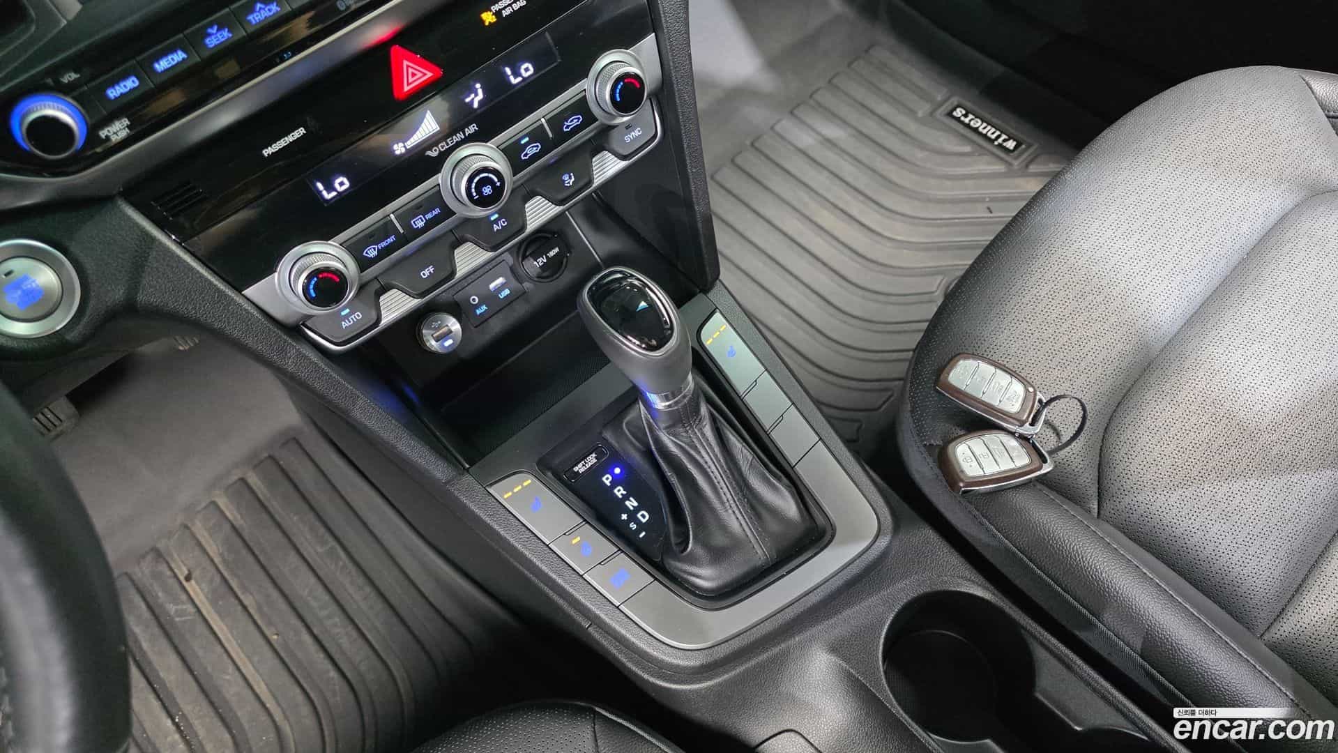 AVANTE Hyundai 2020.1-INNER-009