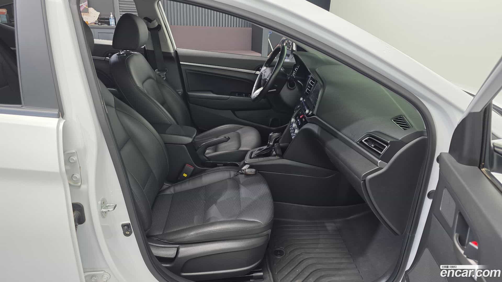 AVANTE Hyundai 2020.1-OPTION-015