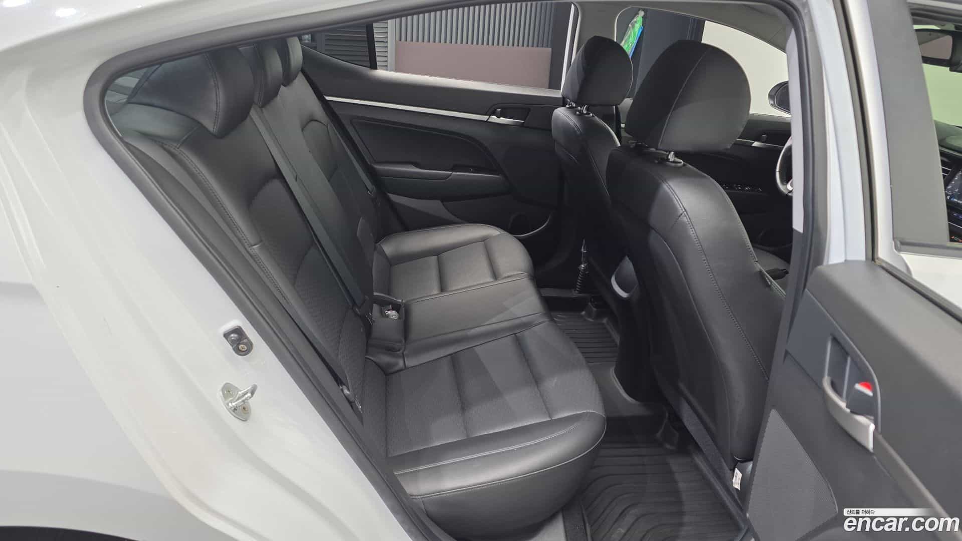 AVANTE Hyundai 2020.1-OPTION-016
