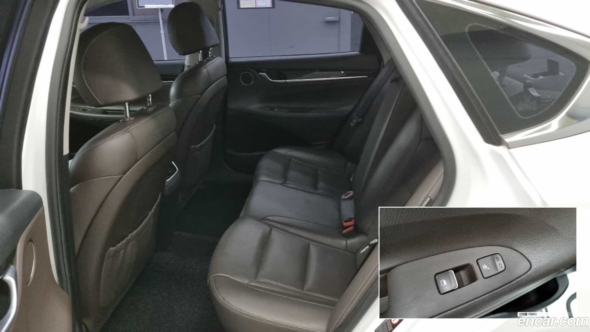 Grandeur Hyundai 2017.1-INNER-008