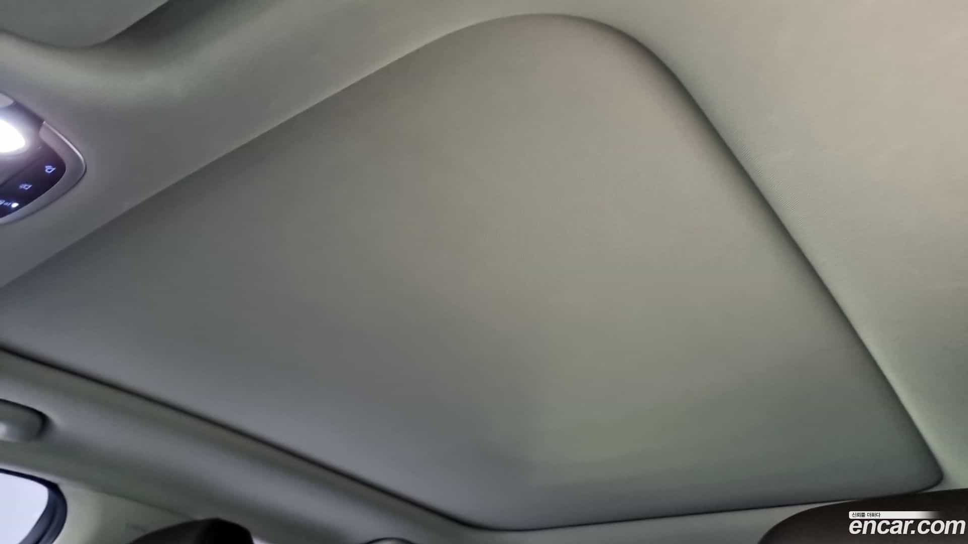 Grandeur Hyundai 2017.1-OPTION-017
