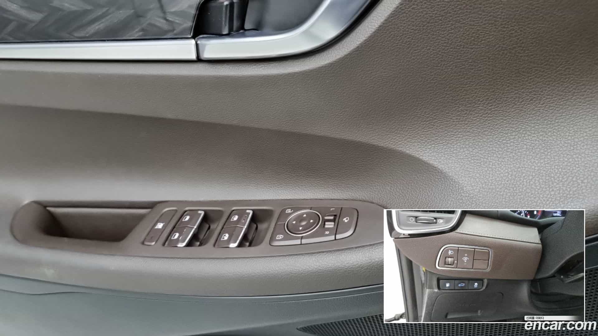 Grandeur Hyundai 2017.1-OPTION-019