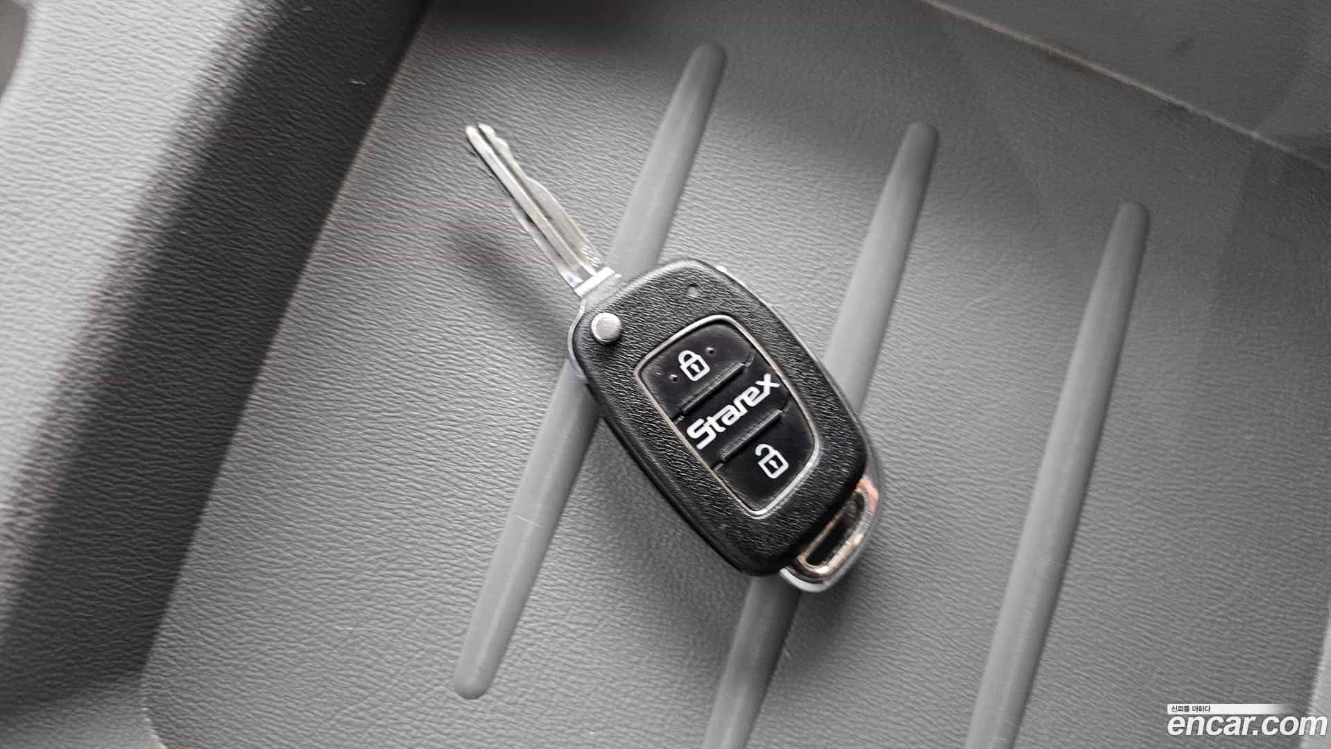 Starex Hyundai 2016.8-OPTION-023