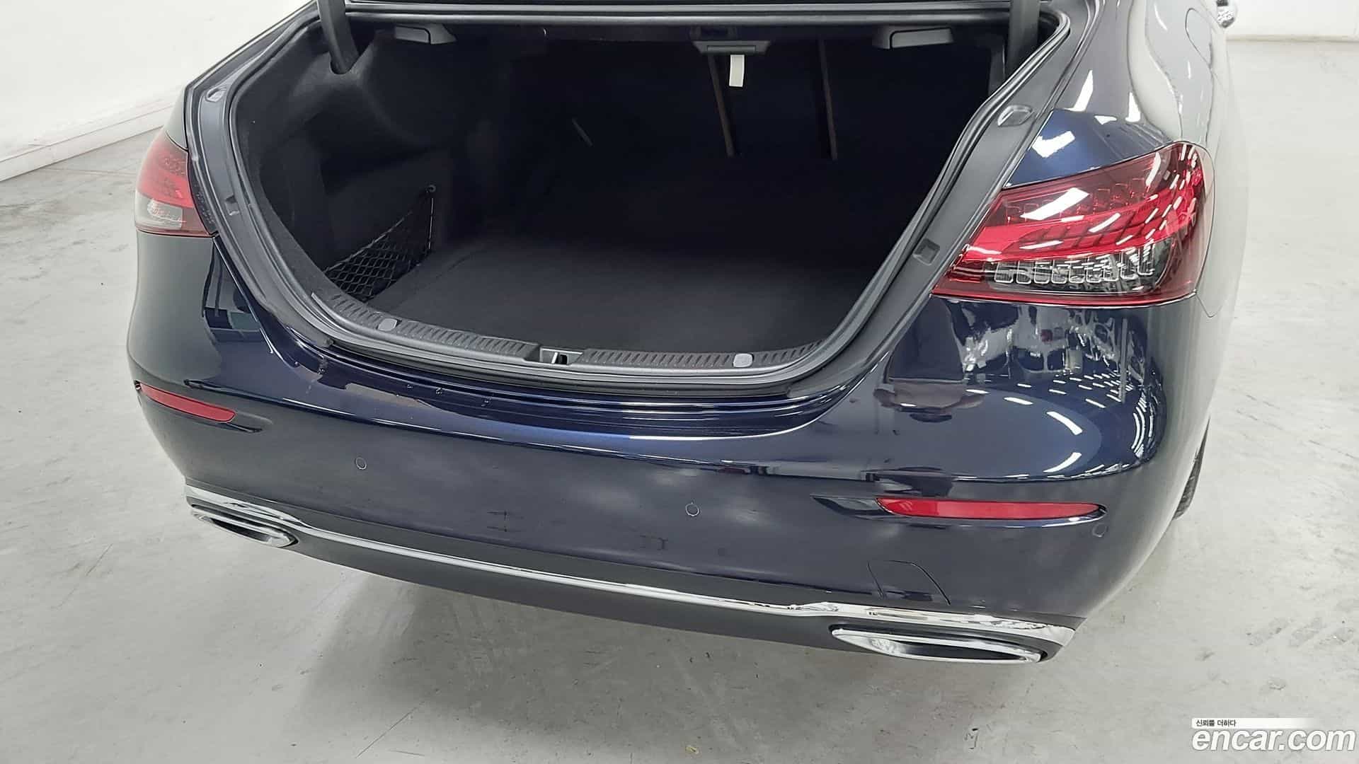E-Class Mercedes-Benz 2022.10-OPTION-015