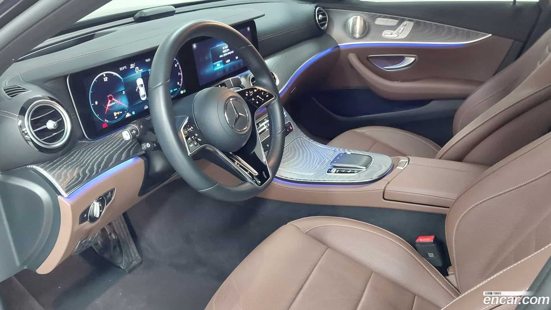 E-Class Mercedes-Benz 2022.10-OPTION-017