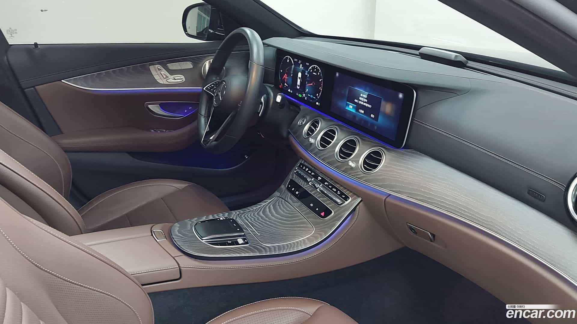 E-Class Mercedes-Benz 2022.10-OPTION-018