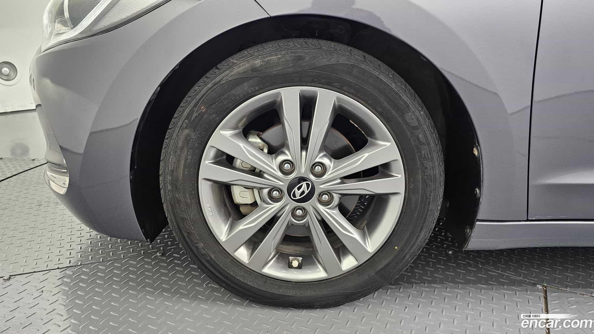 AVANTE Hyundai 2018.0-OUTER-005