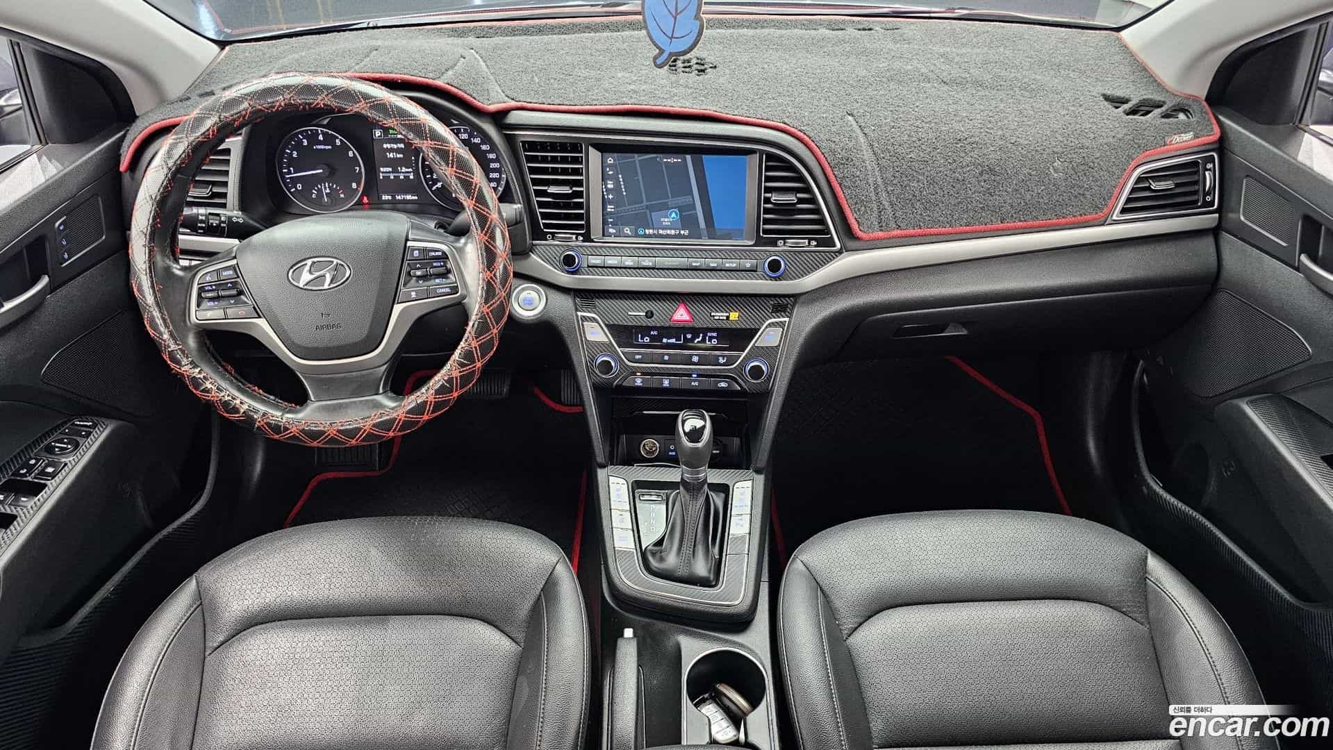 AVANTE Hyundai 2018.0-INNER-007