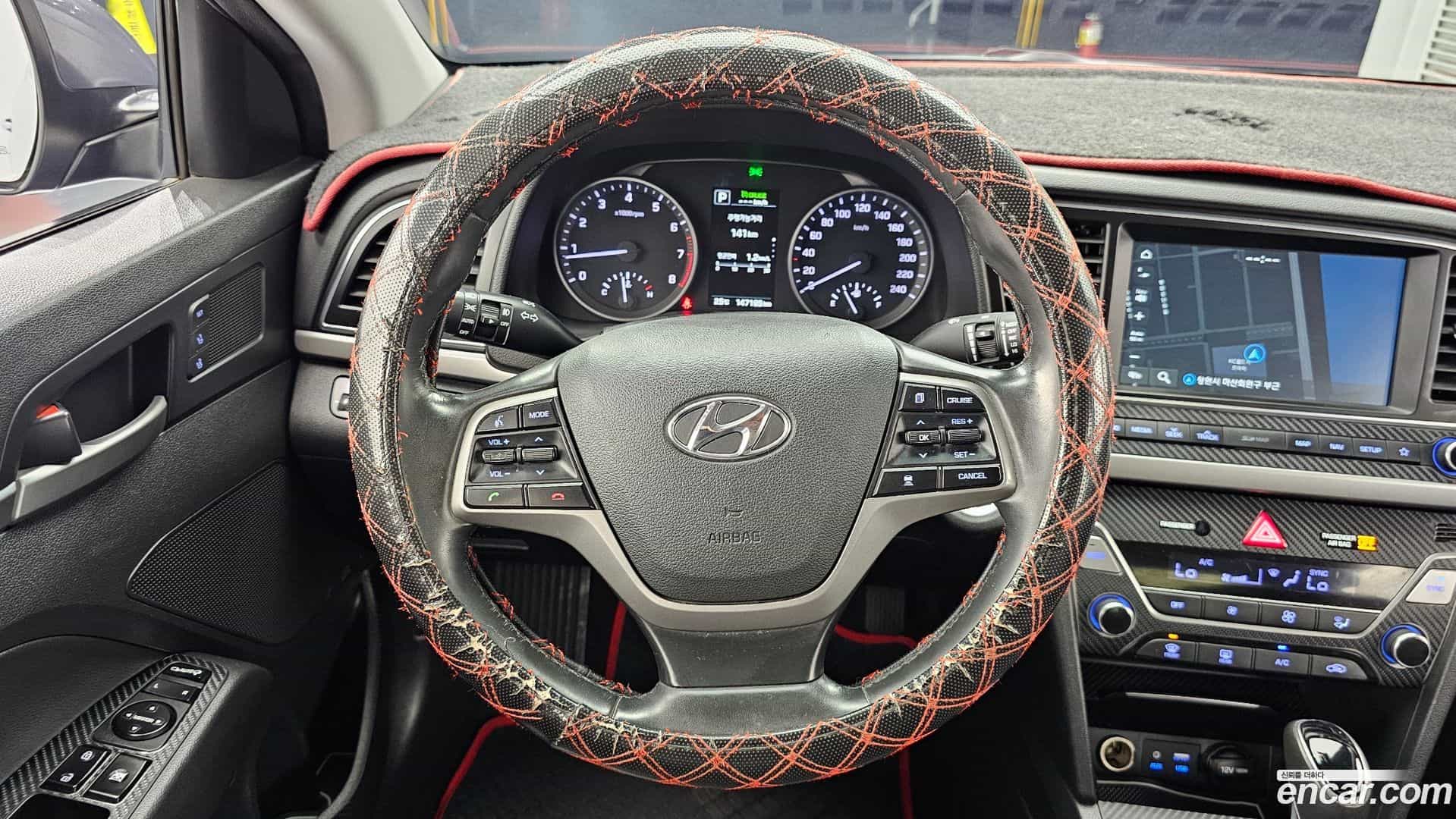 AVANTE Hyundai 2018.0-OPTION-017