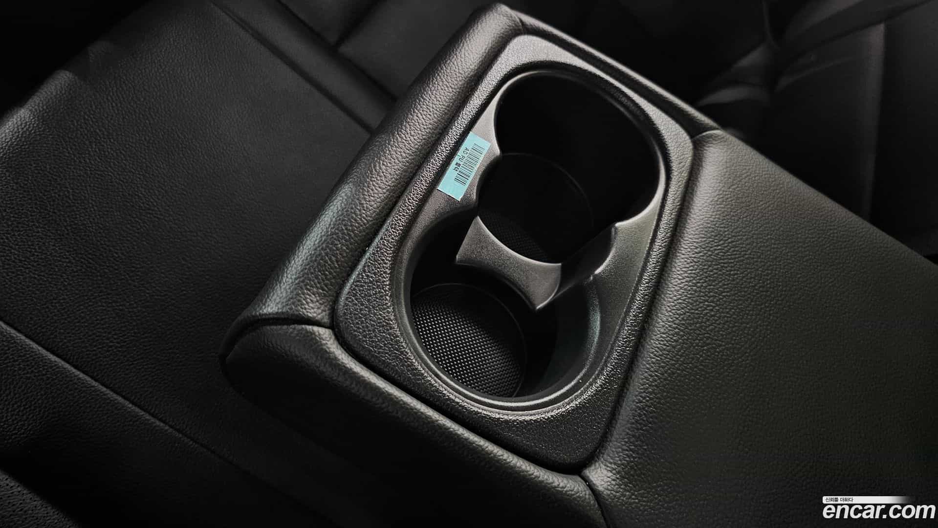 AVANTE Hyundai 2018.0-OPTION-043