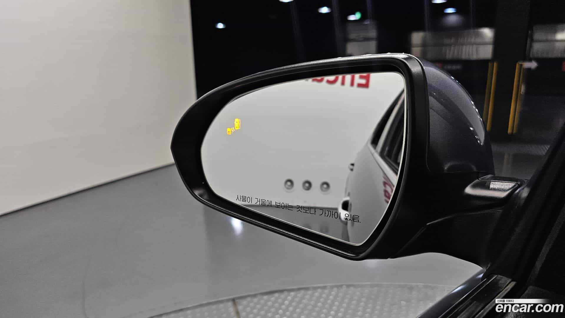 AVANTE Hyundai 2018.0-OPTION-044