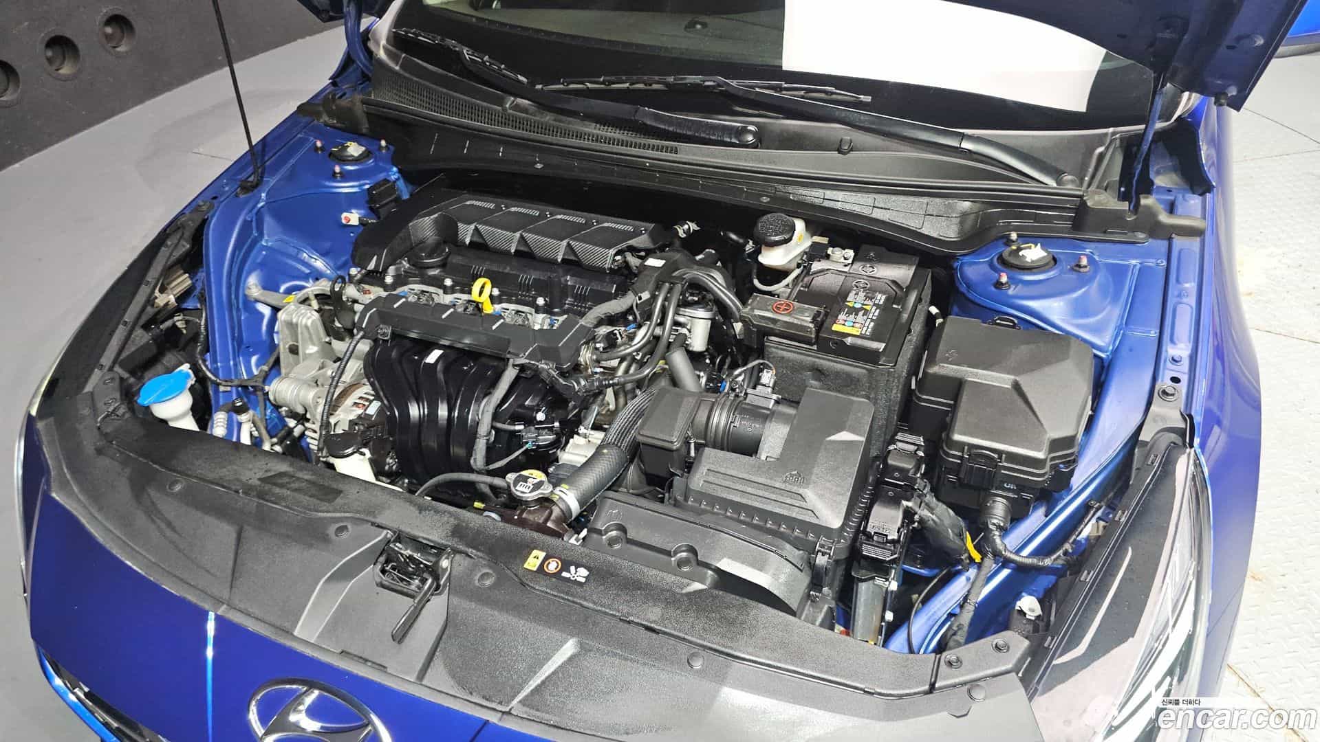 AVANTE Hyundai 2020.6-OUTER-006