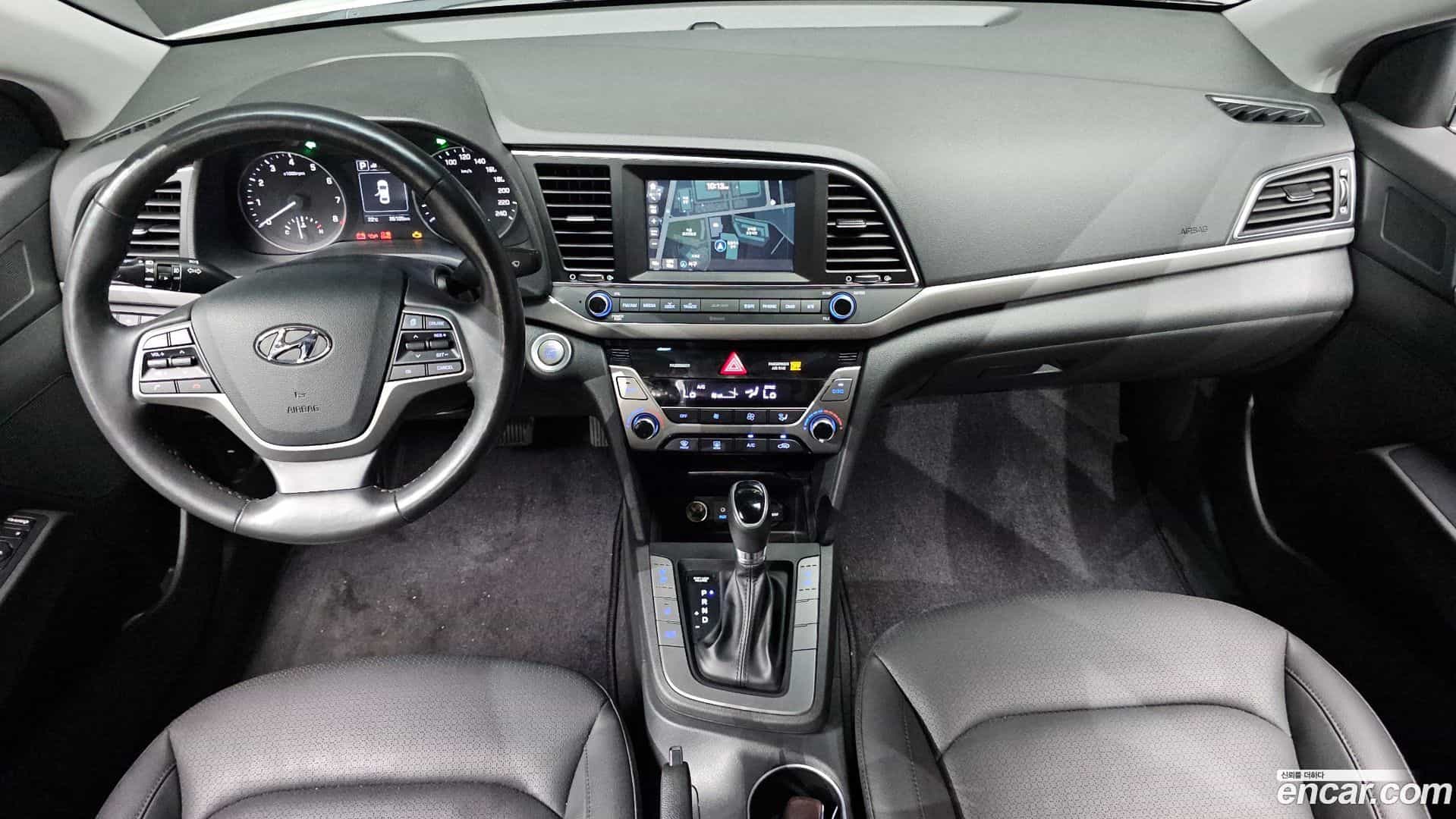 AVANTE Hyundai 2017.1-INNER-007