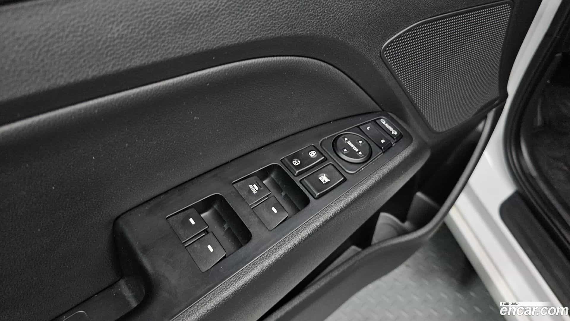 AVANTE Hyundai 2017.1-OPTION-021