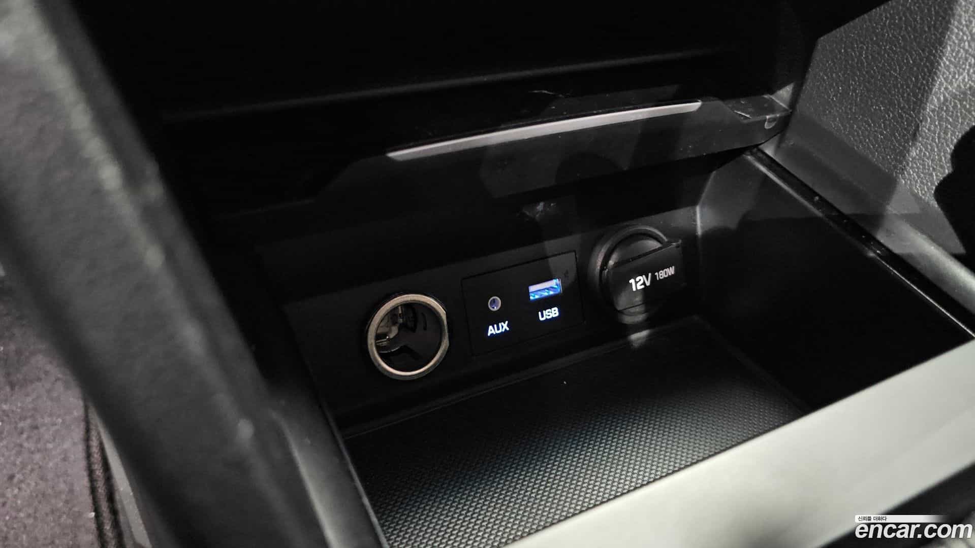 AVANTE Hyundai 2017.1-OPTION-041