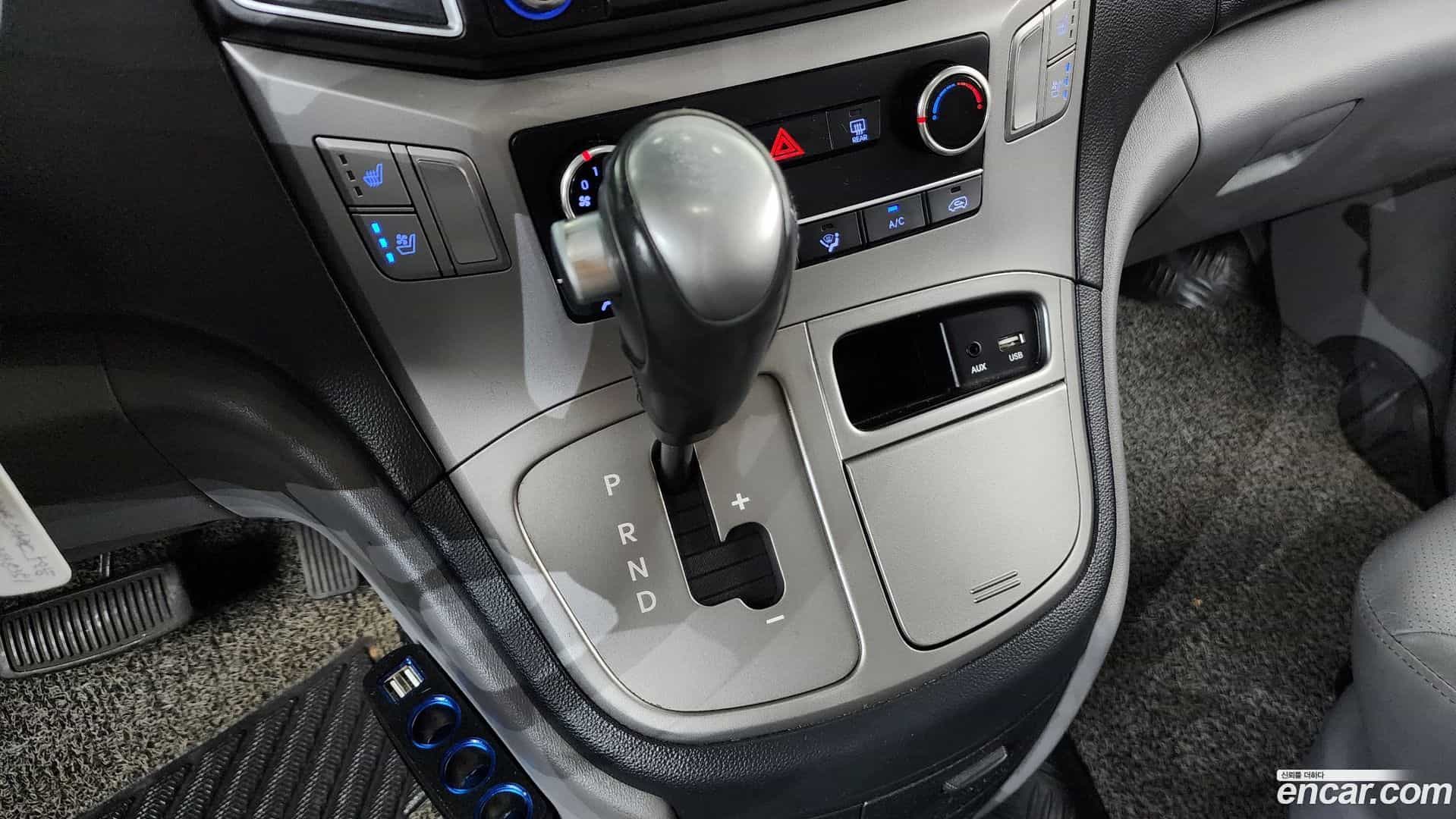 Starex Hyundai 2018.1-INNER-009