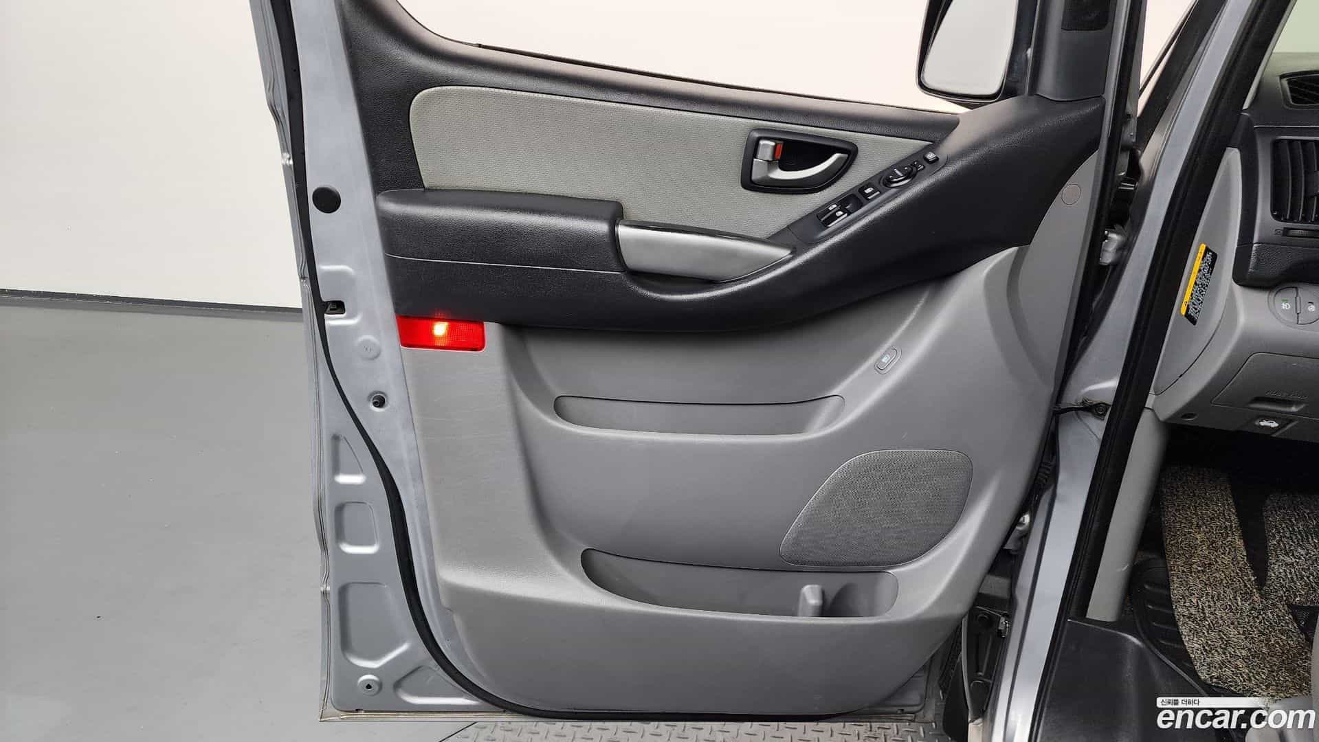 Starex Hyundai 2018.1-INNER-035