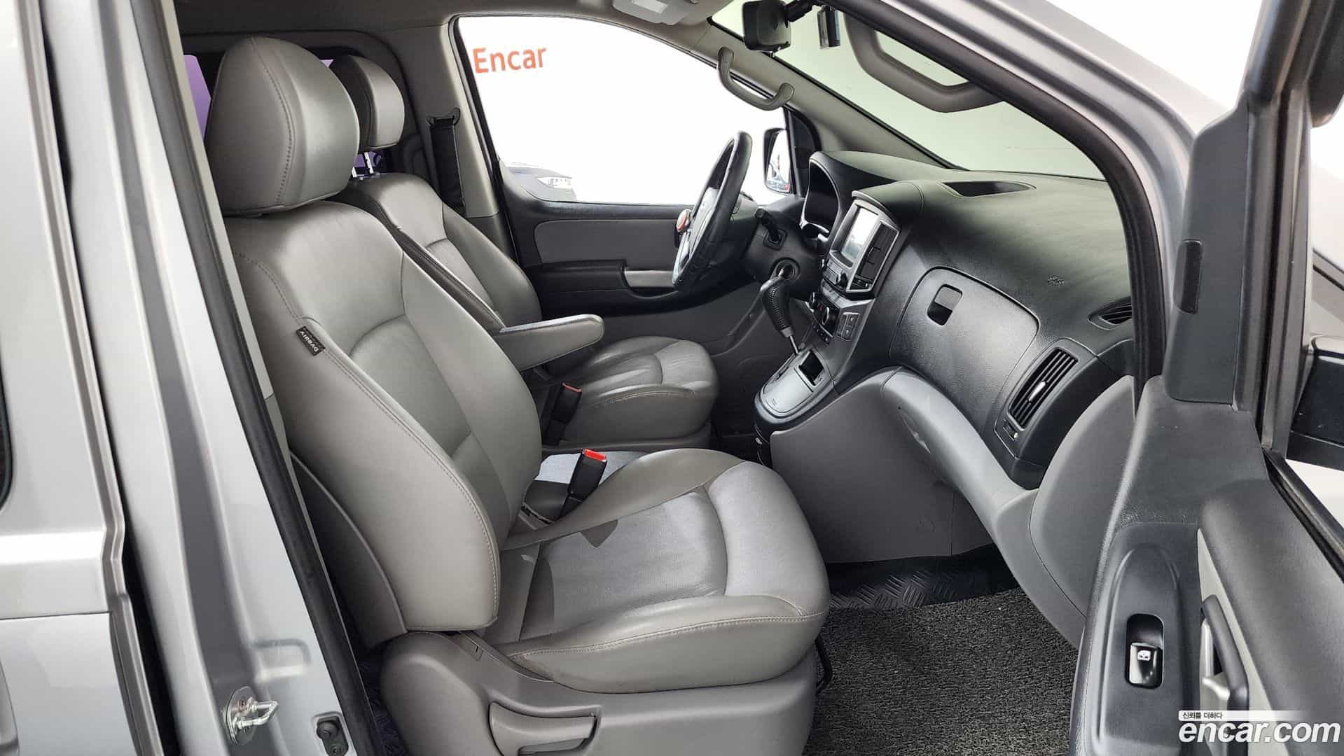 Starex Hyundai 2018.1-INNER-036