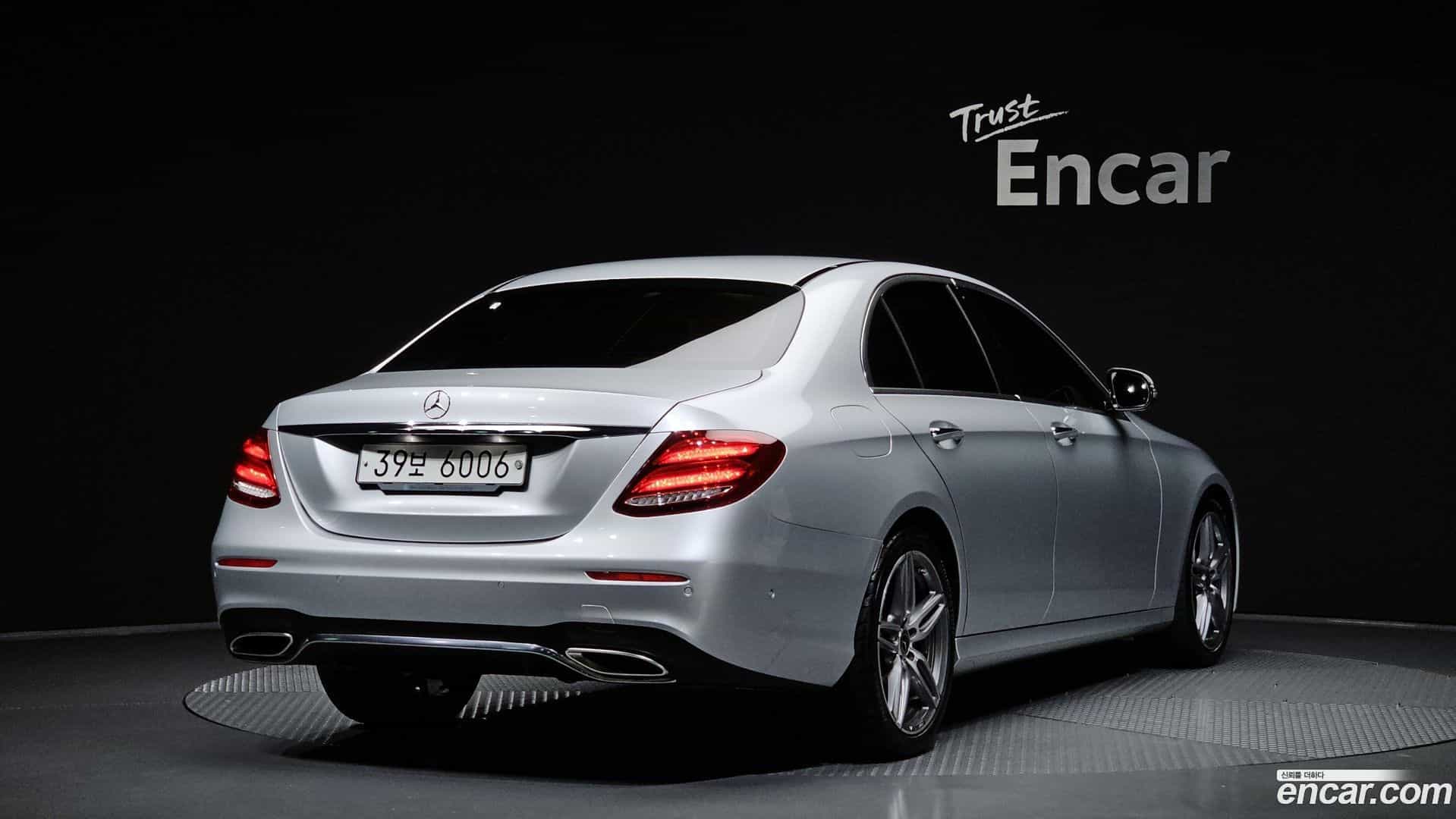 E-Class Mercedes-Benz 2018.6-OUTER-002