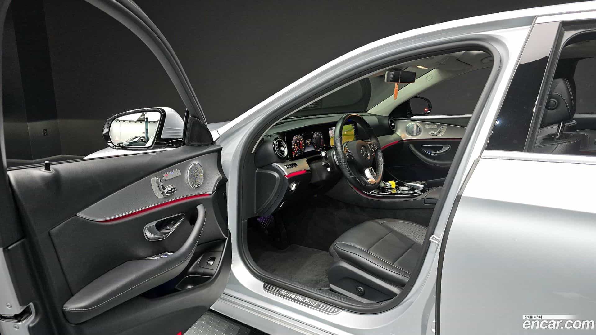 E-Class Mercedes-Benz 2018.6-INNER-010