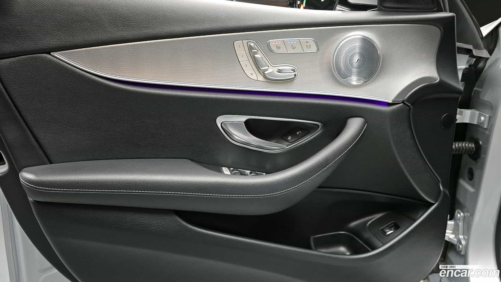 E-Class Mercedes-Benz 2018.6-INNER-034