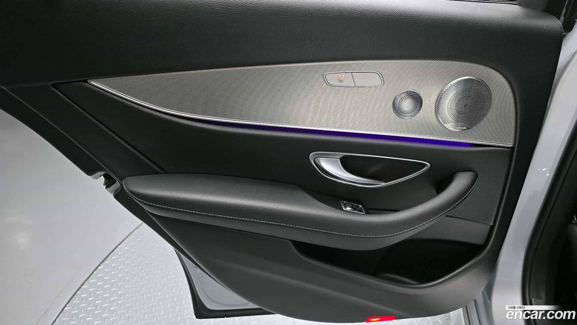 E-Class Mercedes-Benz 2018.6-INNER-035
