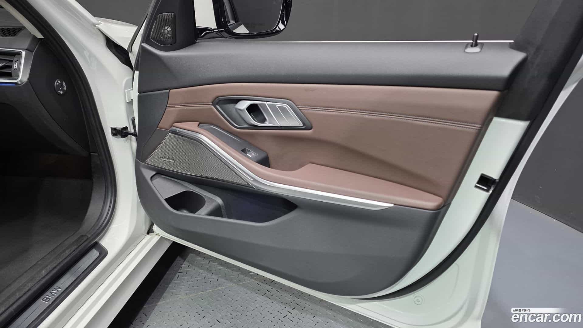 3-Series BMW 2020.11-INNER-034