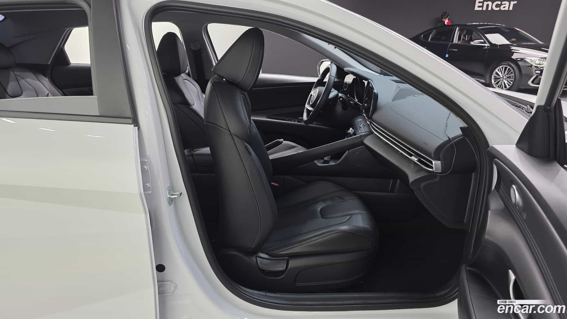 AVANTE Hyundai 2023.1-OPTION-015
