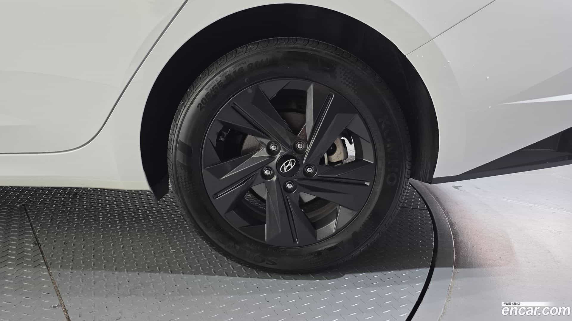 AVANTE Hyundai 2023.1-OUTER-031