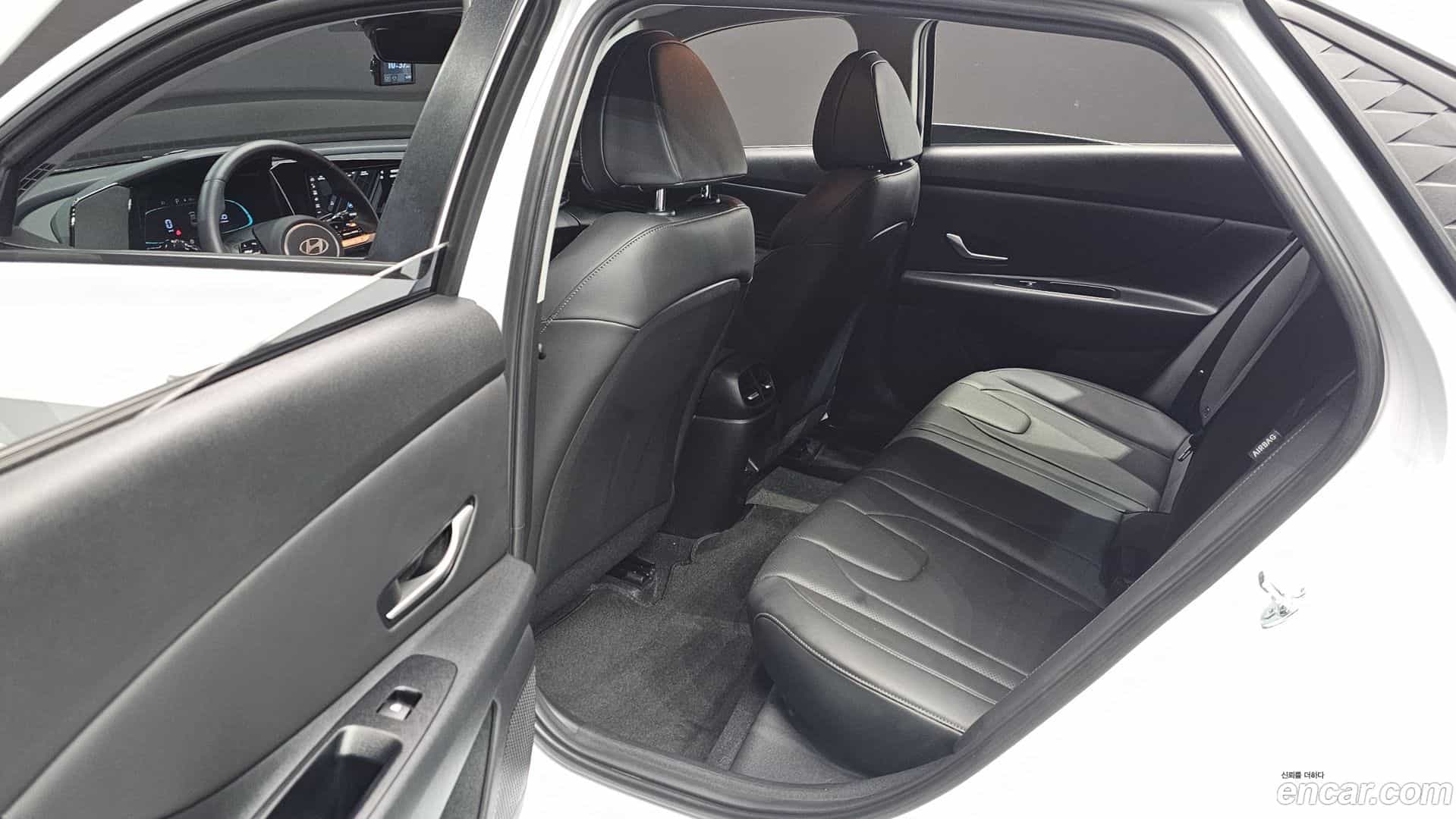 AVANTE Hyundai 2025.0-OPTION-015