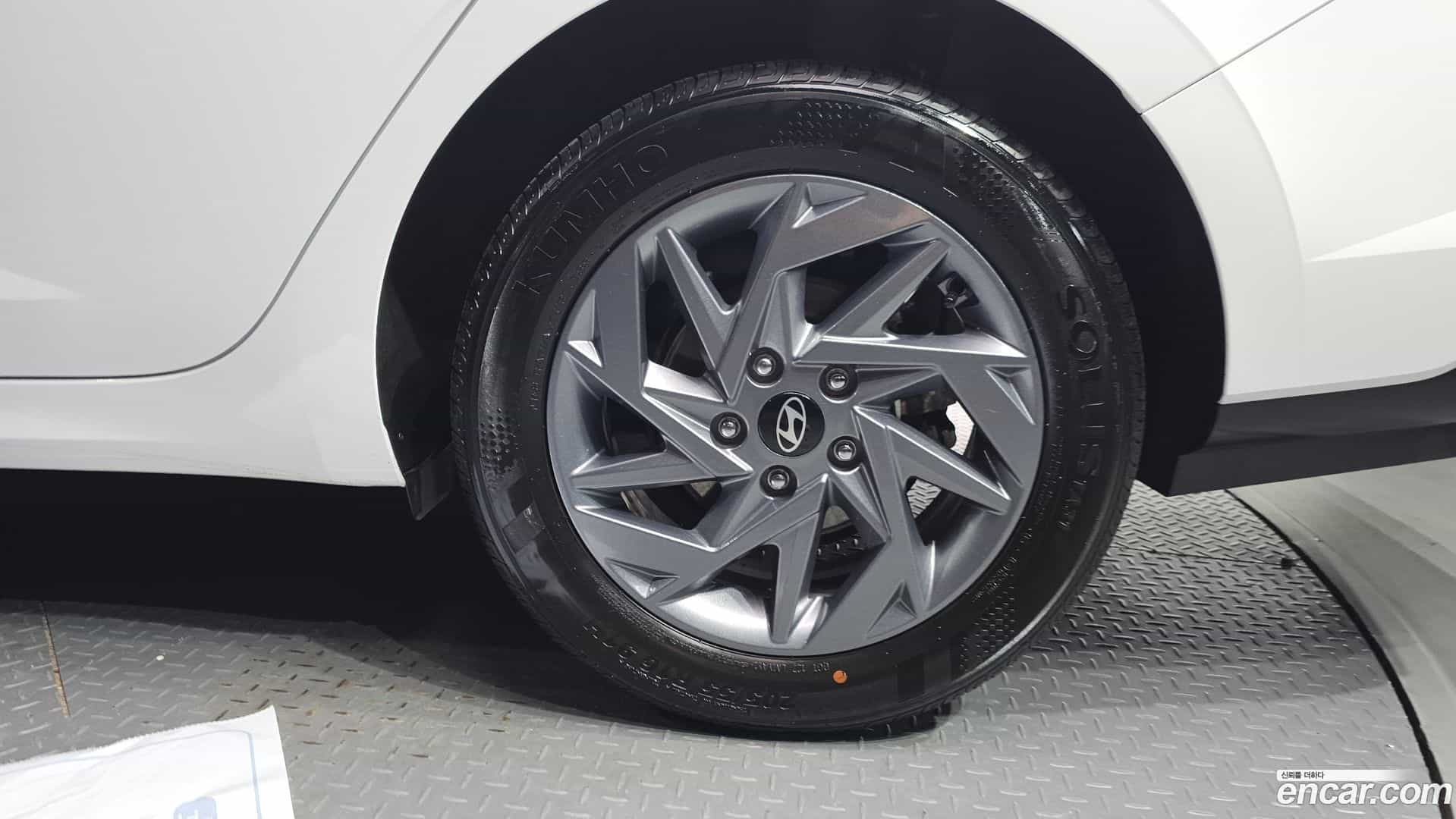 AVANTE Hyundai 2025.0-OUTER-031