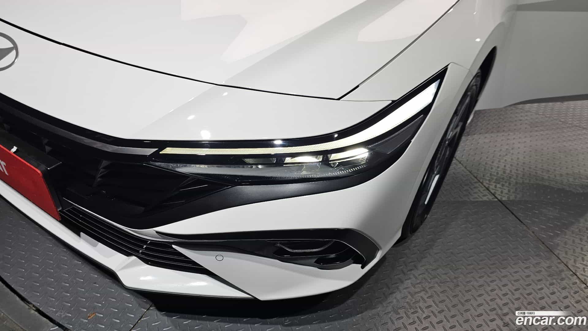 AVANTE Hyundai 2025.0-OUTER-032