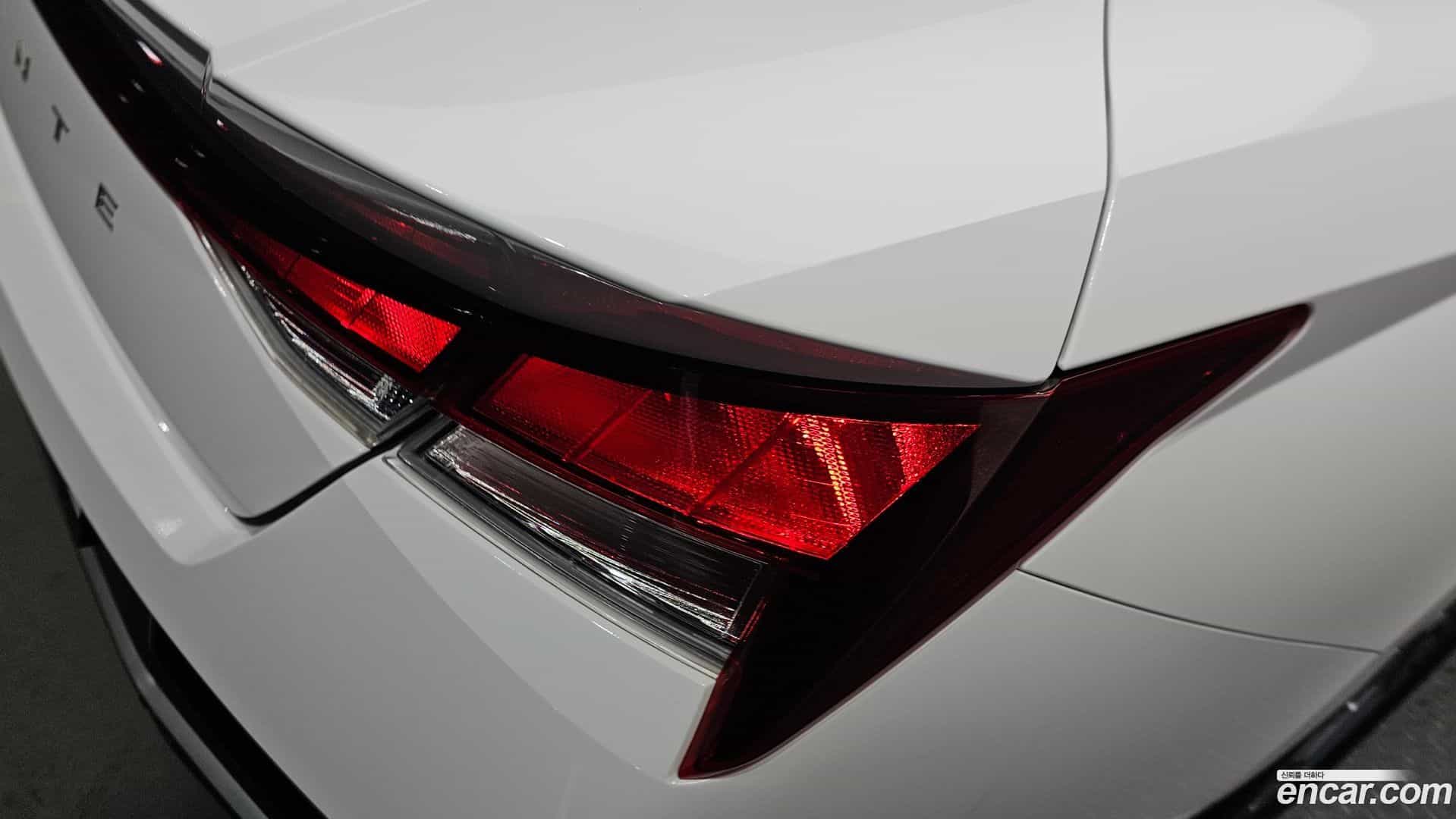 AVANTE Hyundai 2025.0-OUTER-033
