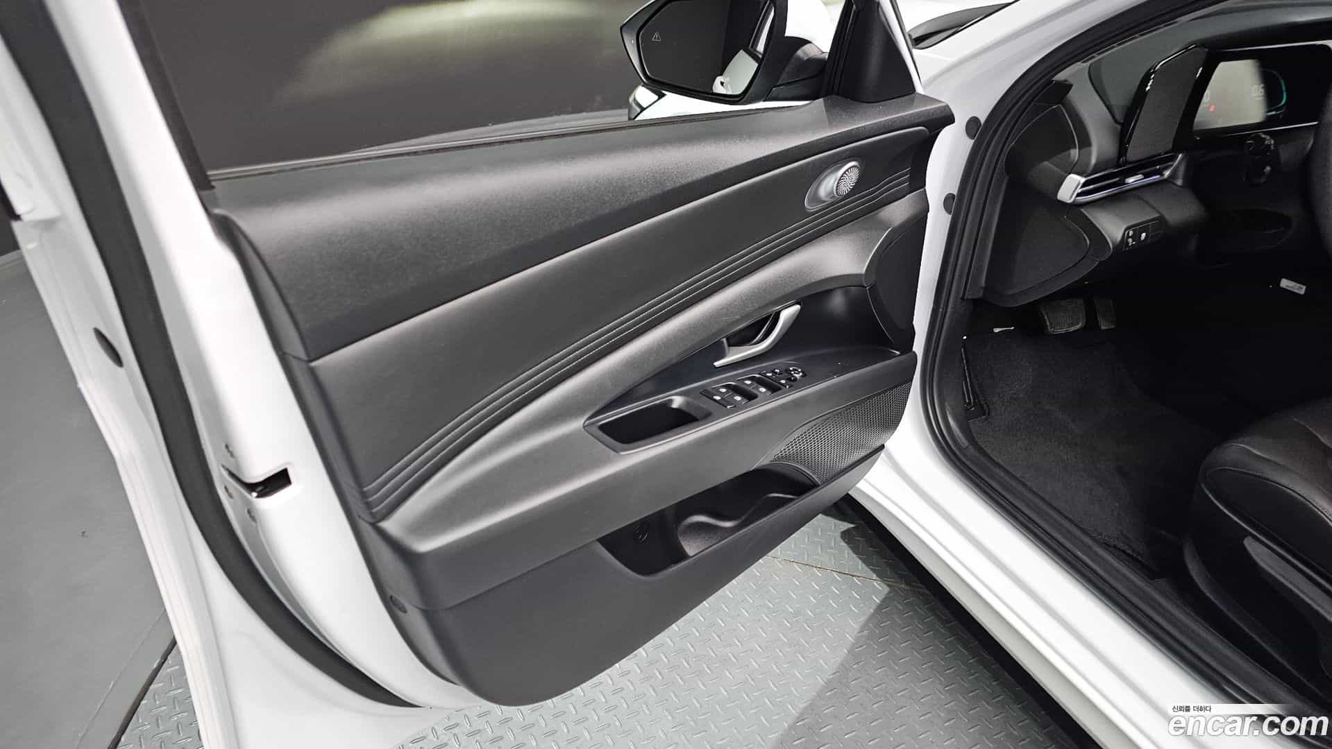 AVANTE Hyundai 2025.0-INNER-034