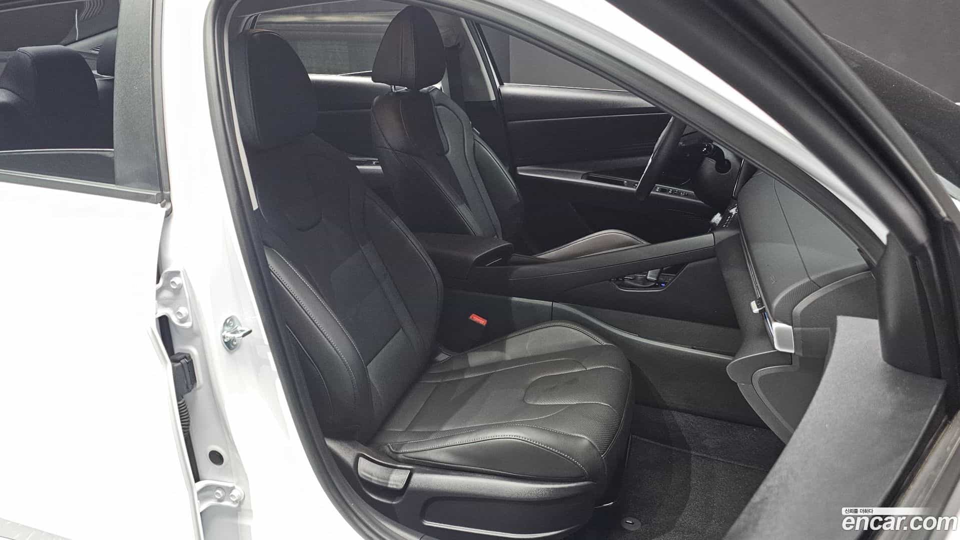 AVANTE Hyundai 2025.0-INNER-036