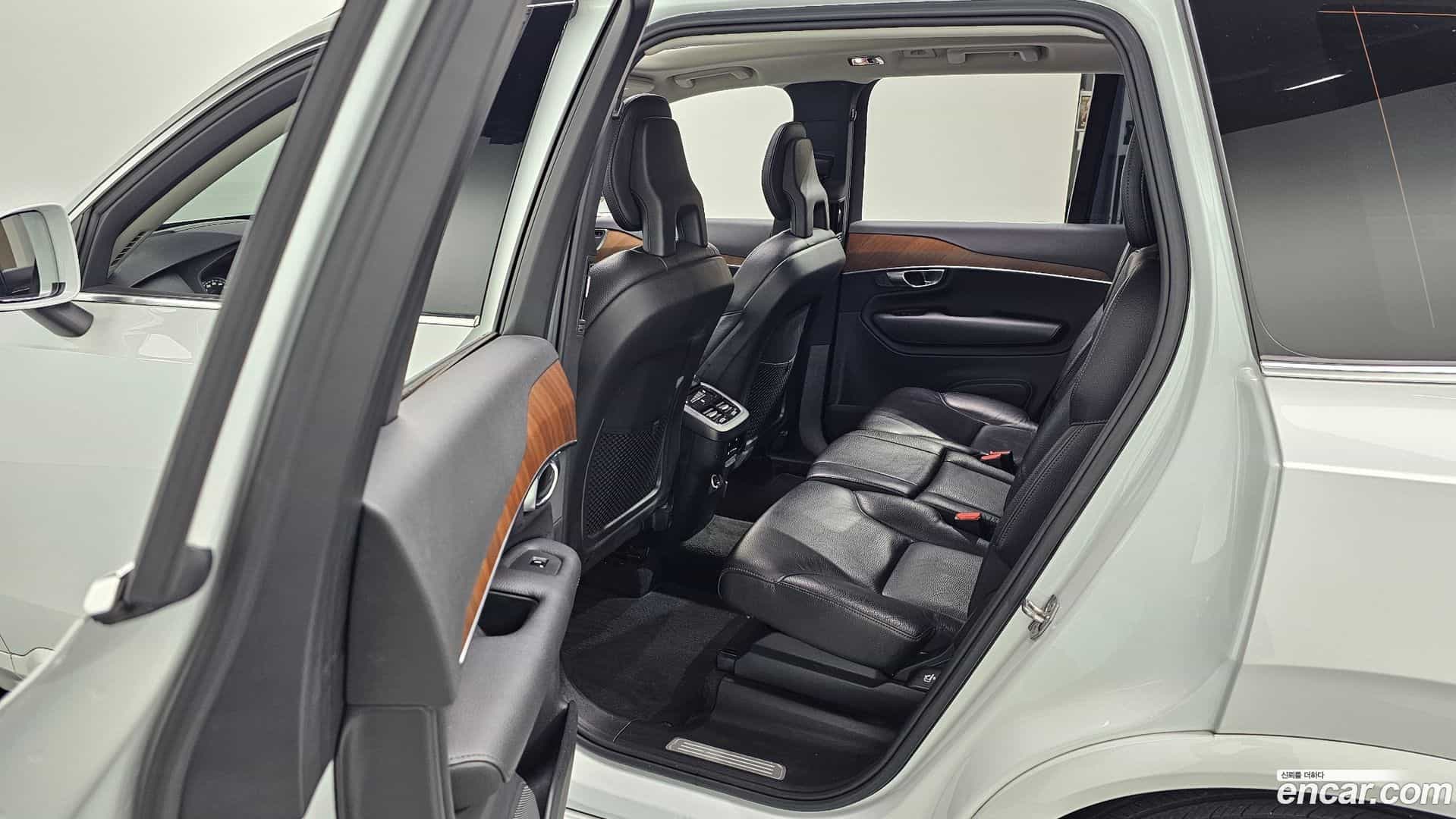 XC90 Volvo 2019.9-OPTION-045
