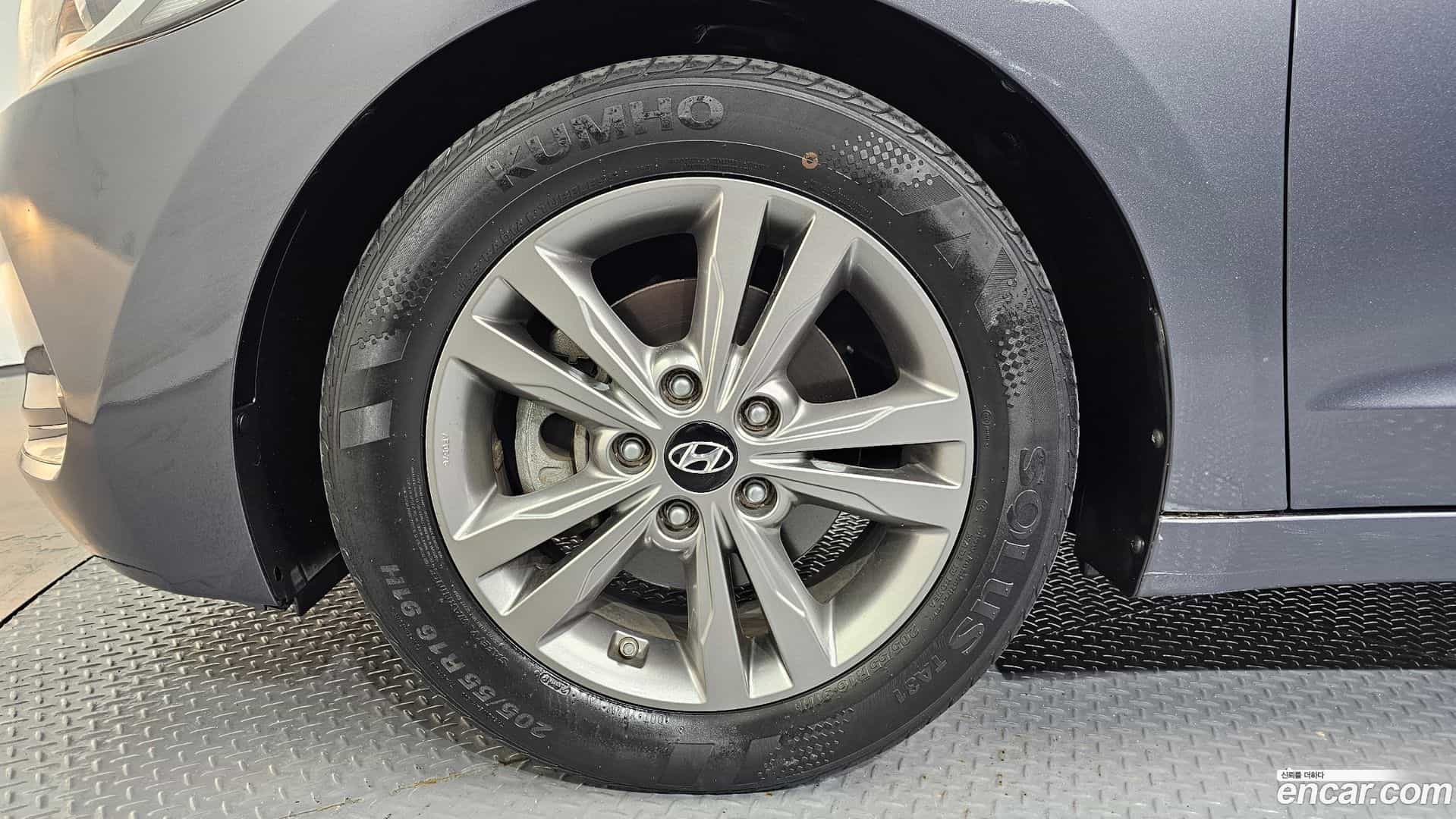 AVANTE Hyundai 2016.2-OUTER-005