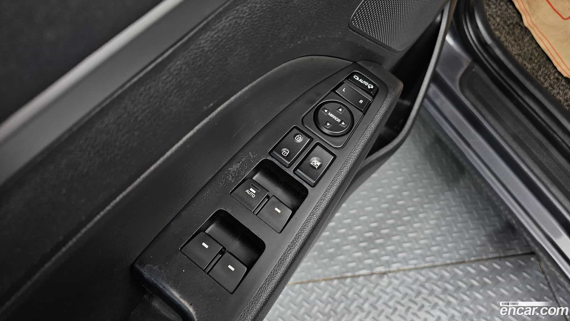 AVANTE Hyundai 2016.2-OPTION-021