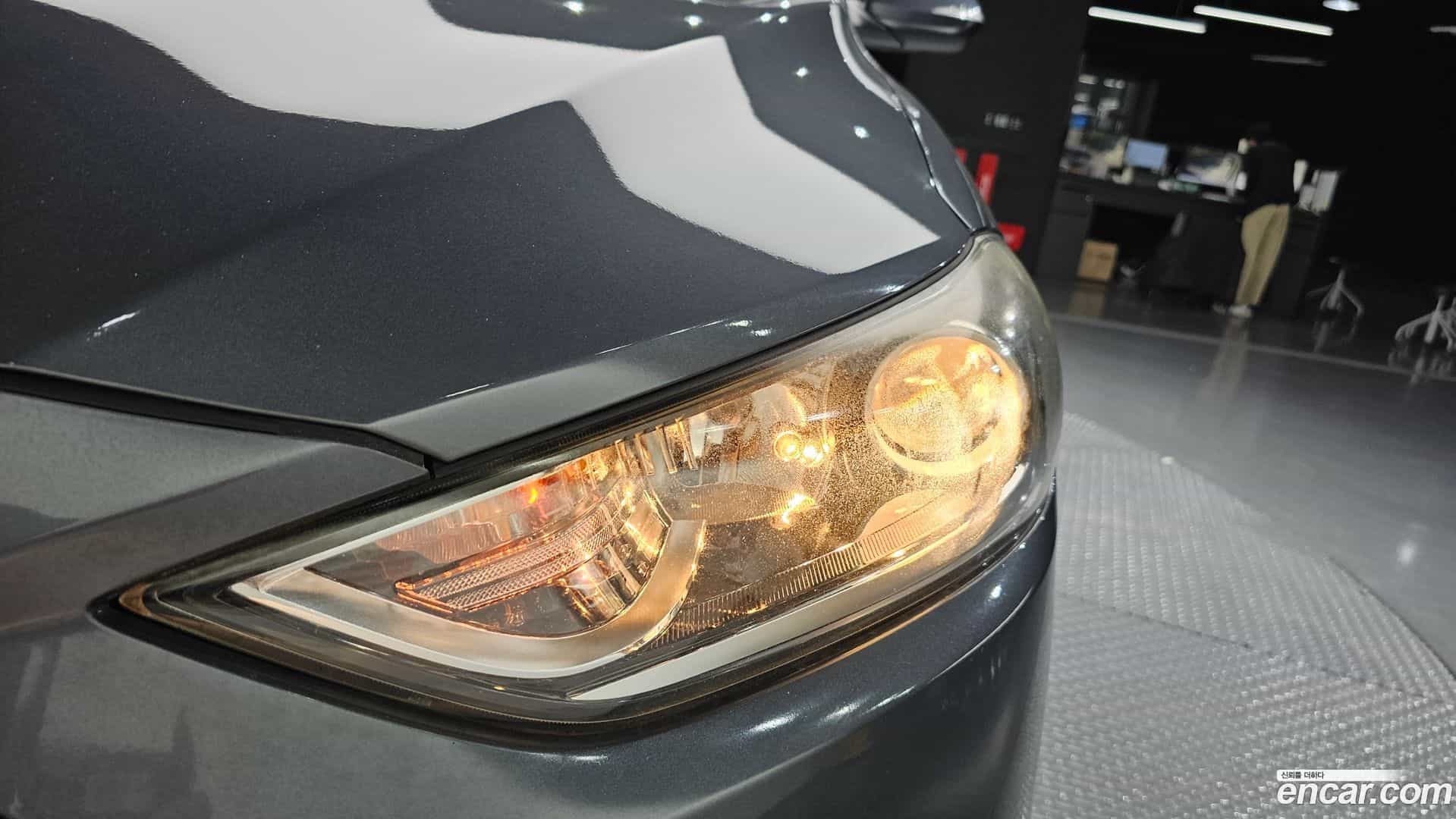 AVANTE Hyundai 2016.2-OUTER-032