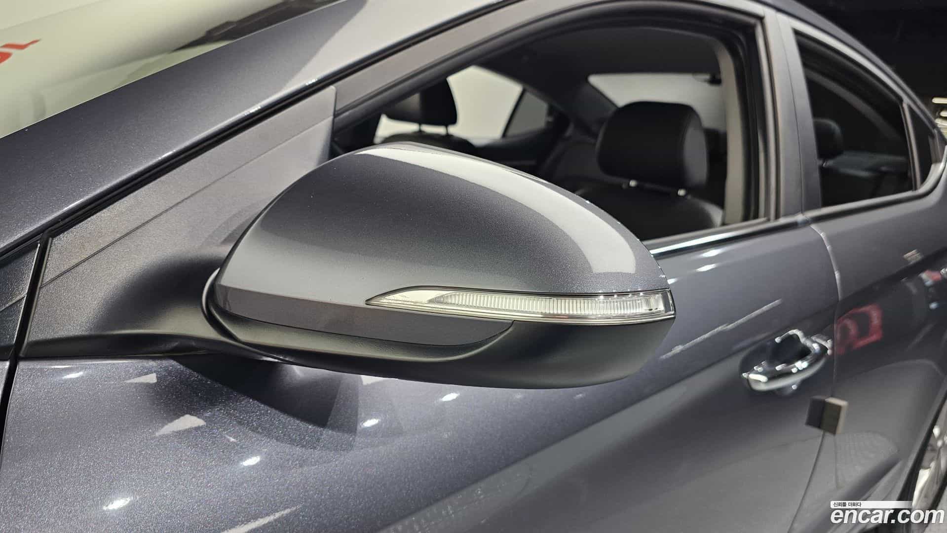 AVANTE Hyundai 2016.2-OPTION-040